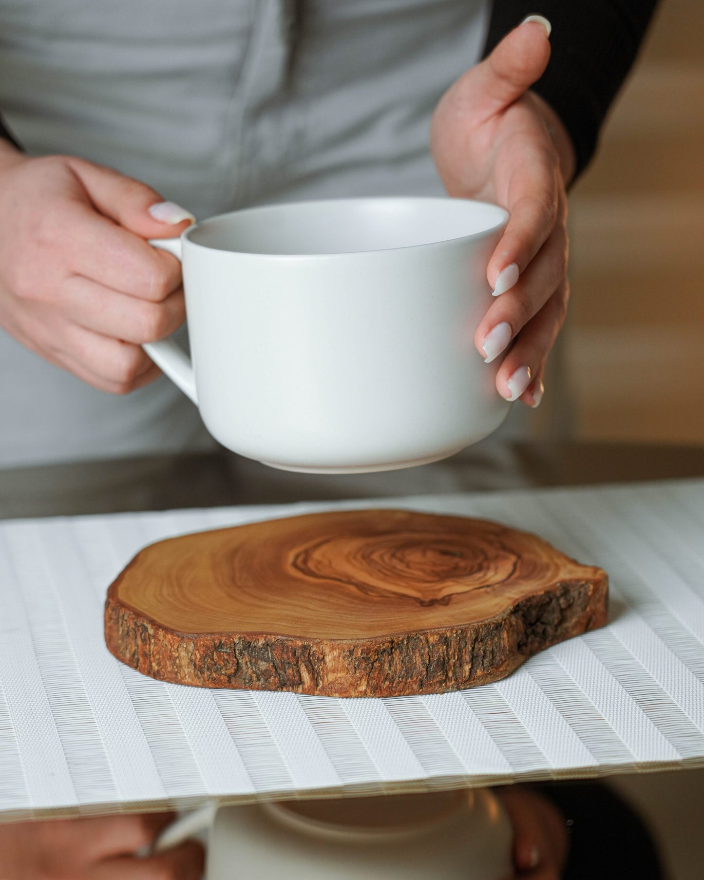WOOD CUTTING BOARD