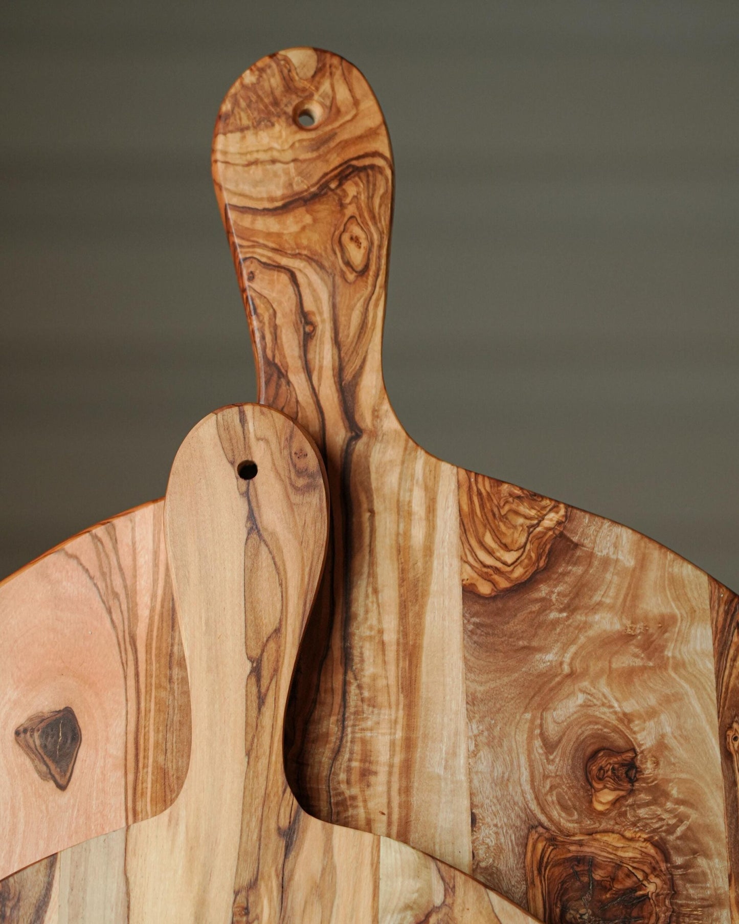 Handcrafted Olive Wood Cutting Board β Rustic & Elegant Kitchen Essential