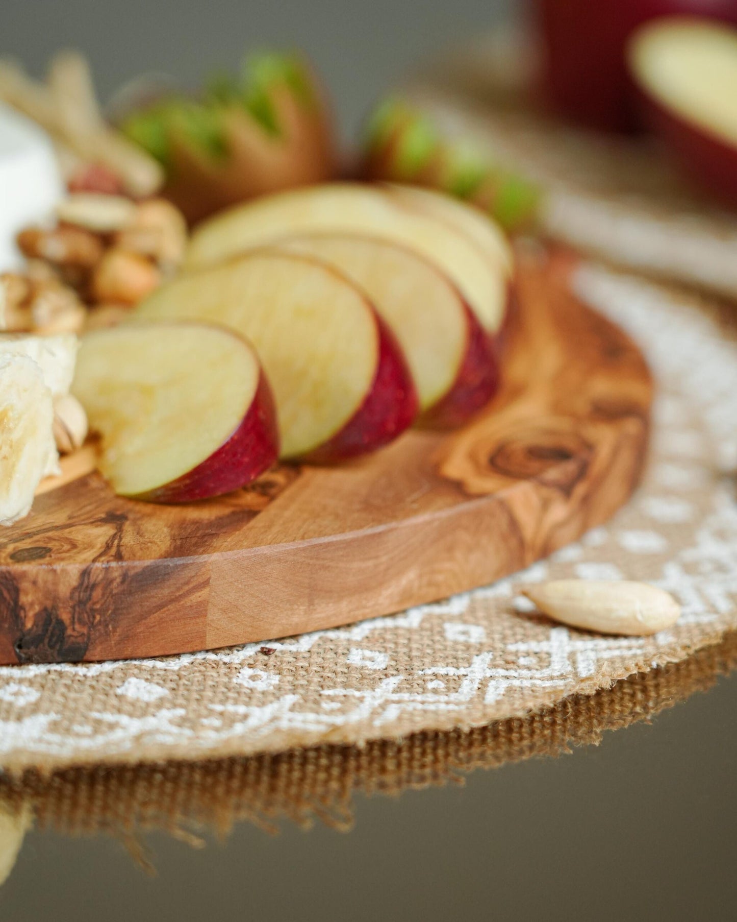 Handcrafted Olive Wood Cutting Board β Rustic & Elegant Kitchen Essential